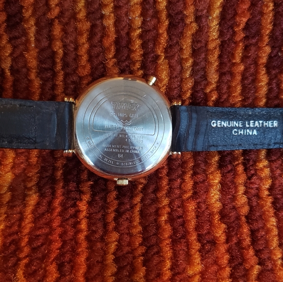 Vintage 1994 Timex Indiglo Ladies watch - Picture 4 of 6